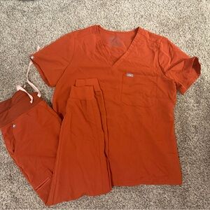 Women’s Auburn Scrub Set